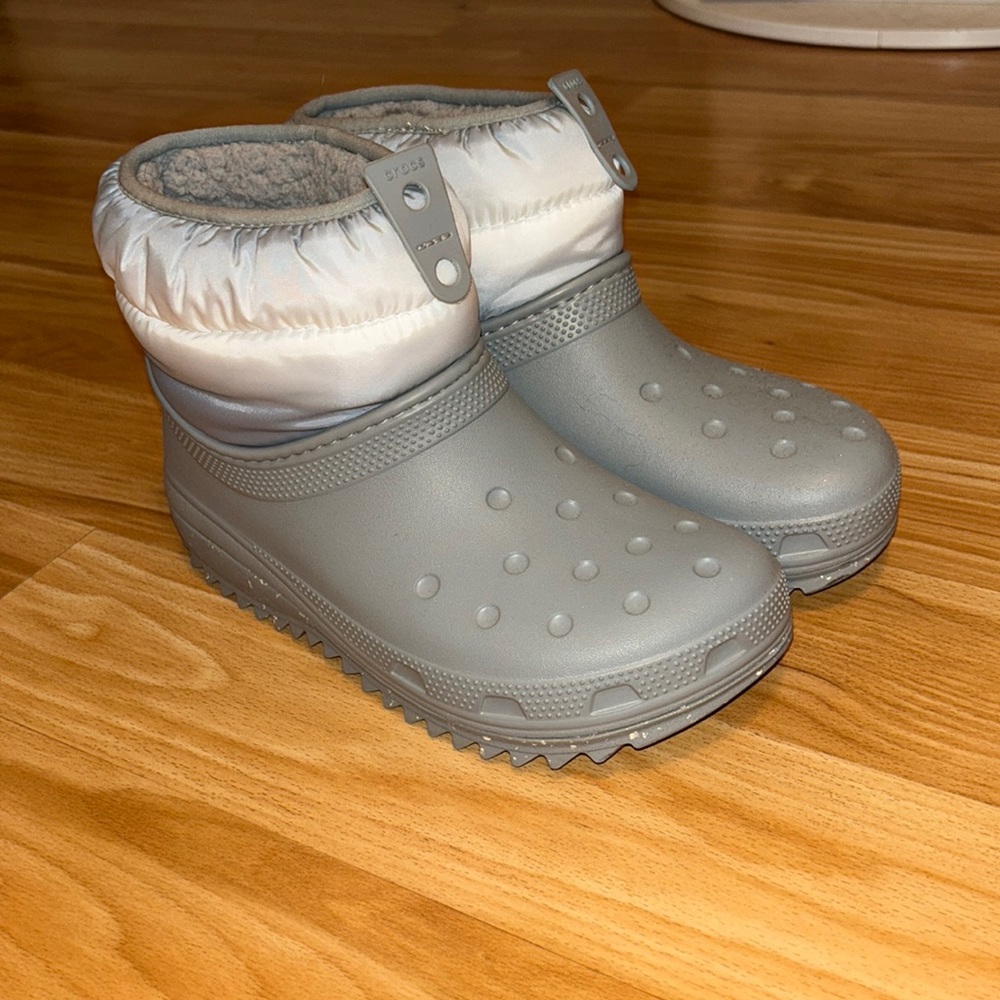 crocs lined with fur